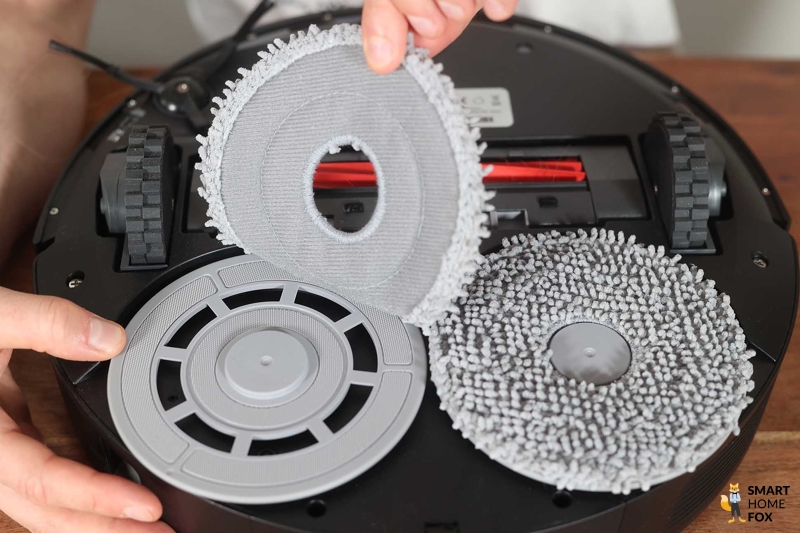 Die Wischpads des Roborock Q Revo sind in der Nahaufnahme zu sehen.